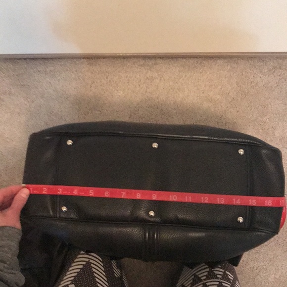 YSL Yves Saint Laurent Handbag - Picture 12 of 12